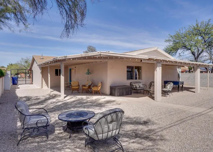 Holiday home Spacious Tucson Home! Near Uarizona & Banner Tucson