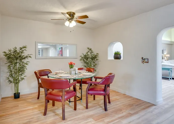 Spacious Tucson Home! Near Uarizona & Banner Tucson