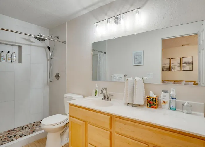 Spacious Tucson Home! Near Uarizona & Banner * Tucson