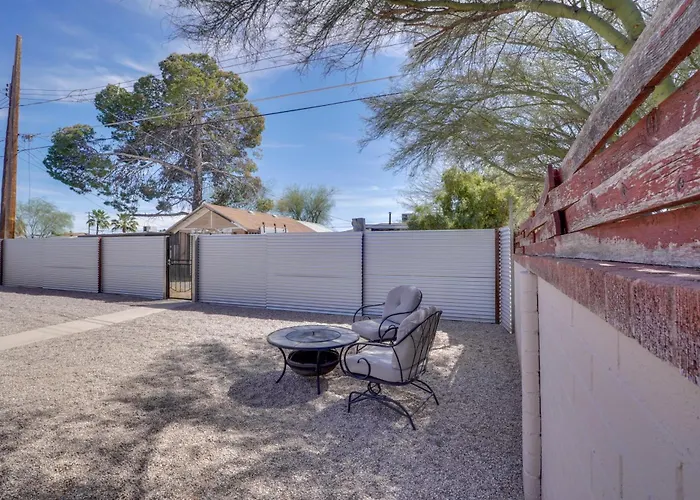 Spacious Tucson Home! Near Uarizona & Banner Holiday home Tucson