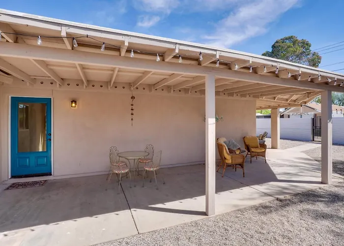 Spacious Tucson Home! Near Uarizona & Banner Holiday home